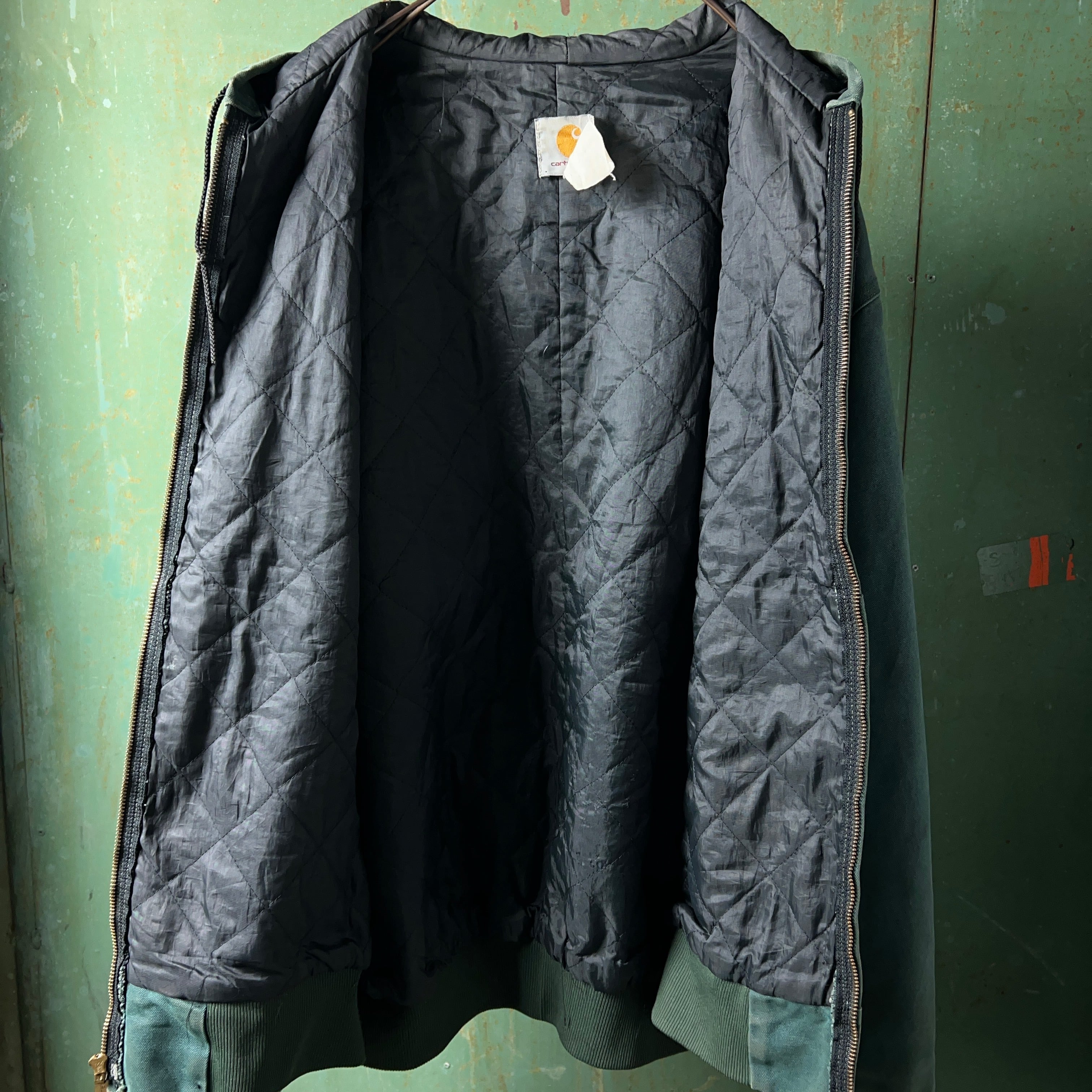 Carhartt ダークグリーン フード付きジャケット Carhartt ダークグリーン フード付きジャケット 中古・古着通販
