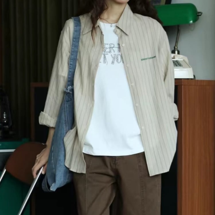 テクスチャーストライプロゴシャツ A02033