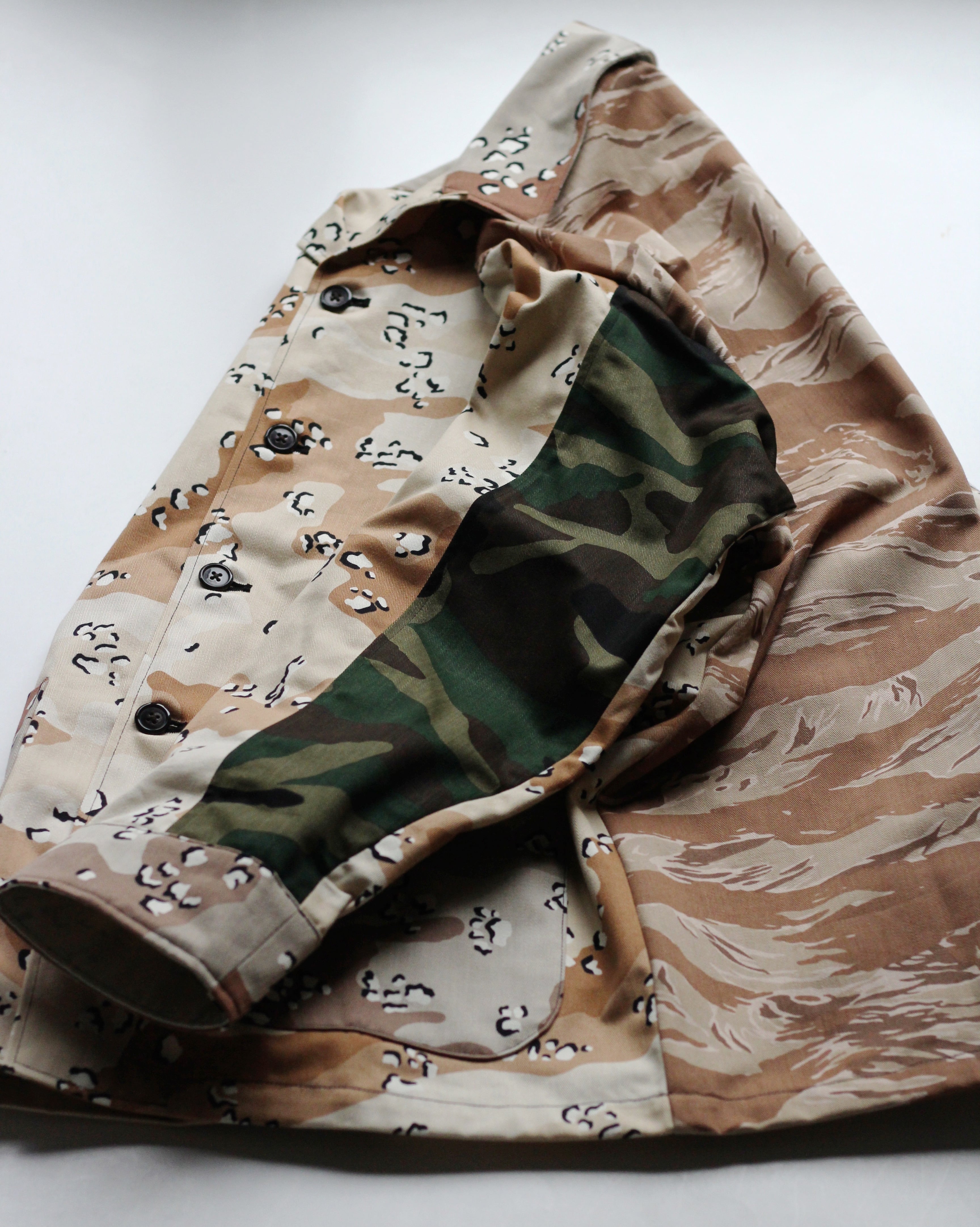 EACHTIME. Camouflage Shirt Jacket "Desert"