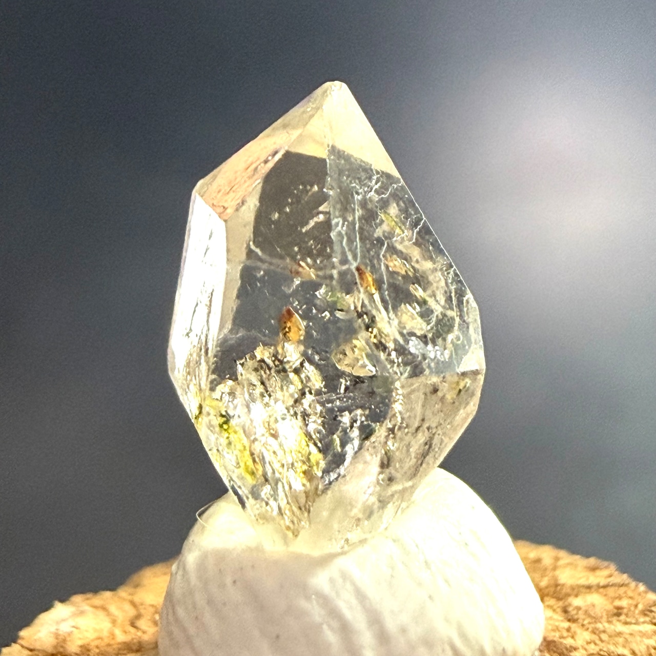 【1636】オイルインクォーツ パキスタン産 1.20ct