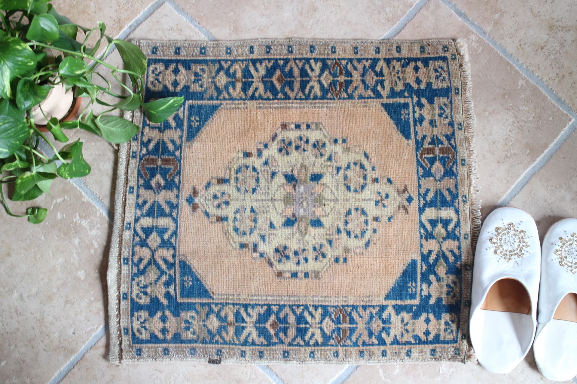 ターコイズブルーのオーバーダイラグ アナトリア地方トルコラグ | Riad