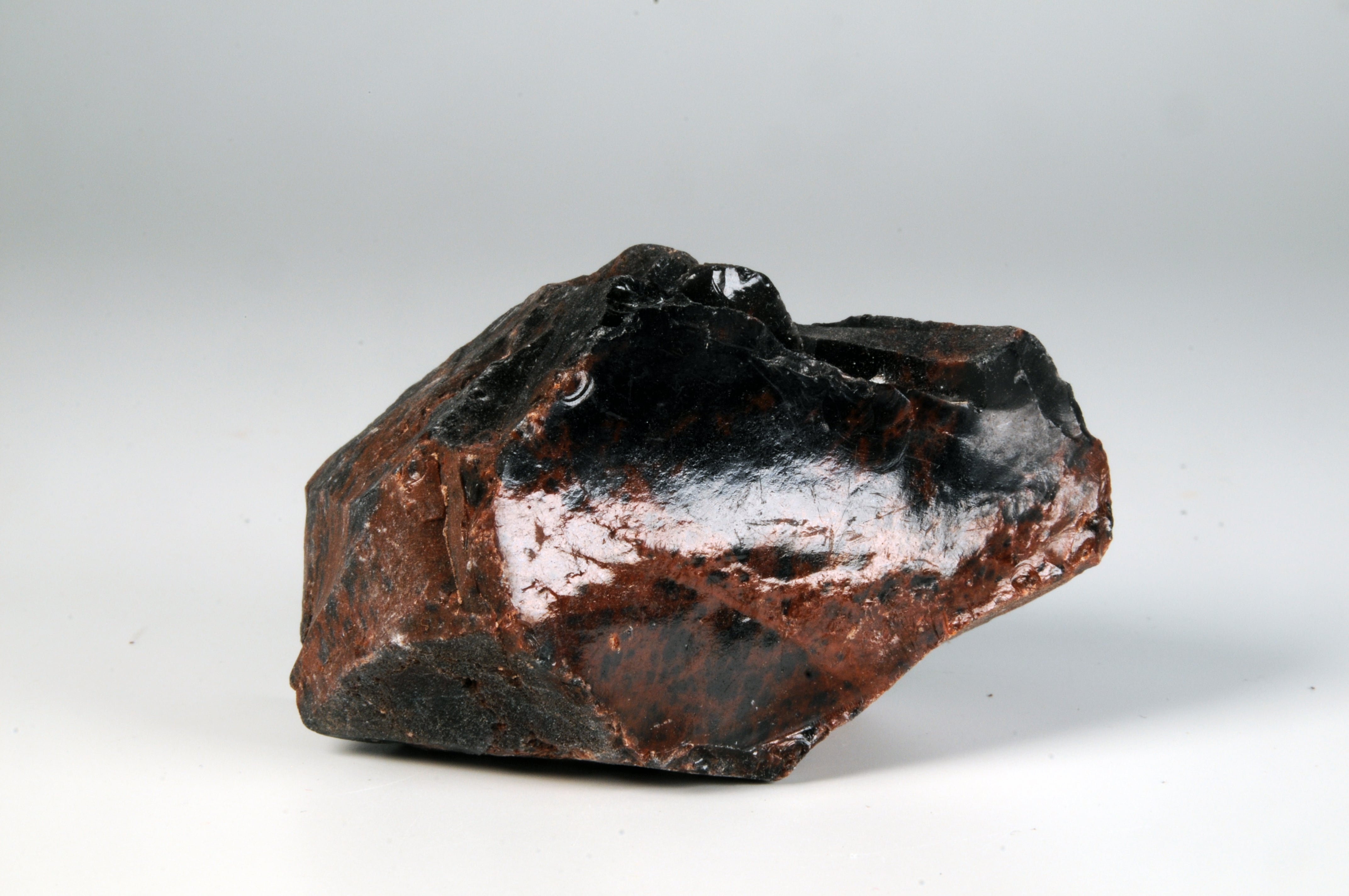 黒曜石(花十勝/紅十勝石) | ミネラWEBショップ