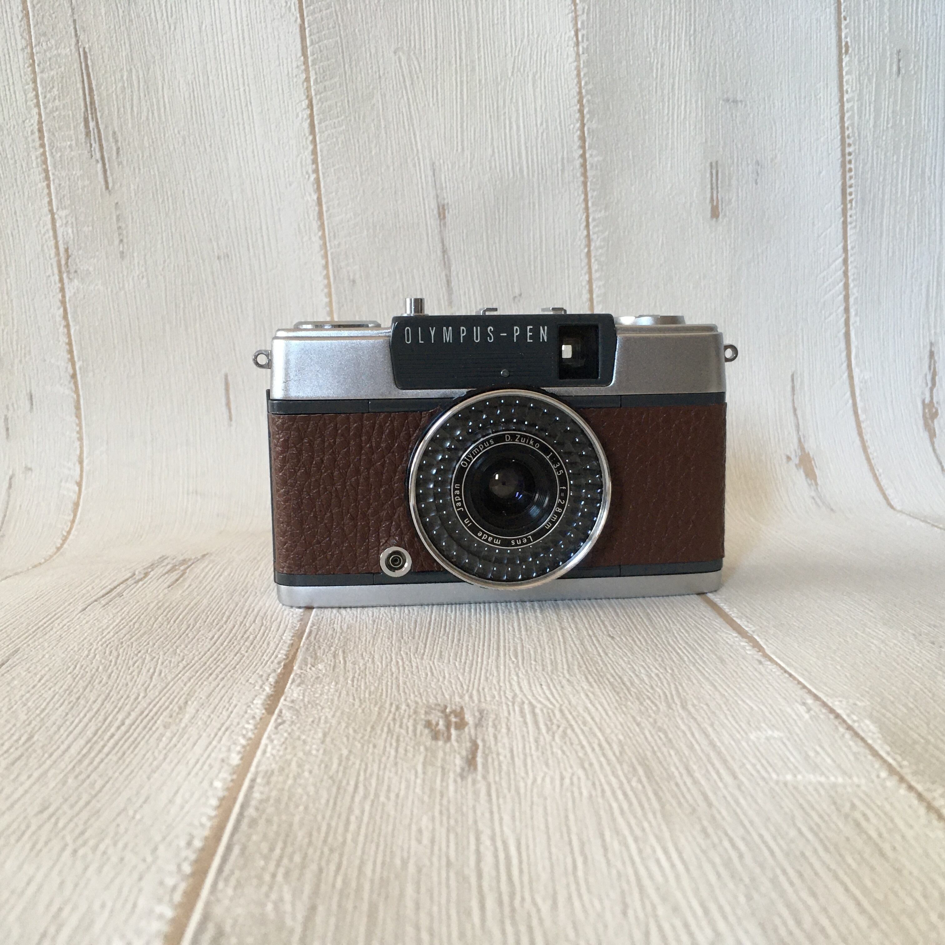 Olympus PEN EE-2 <チェスナットブラウン>