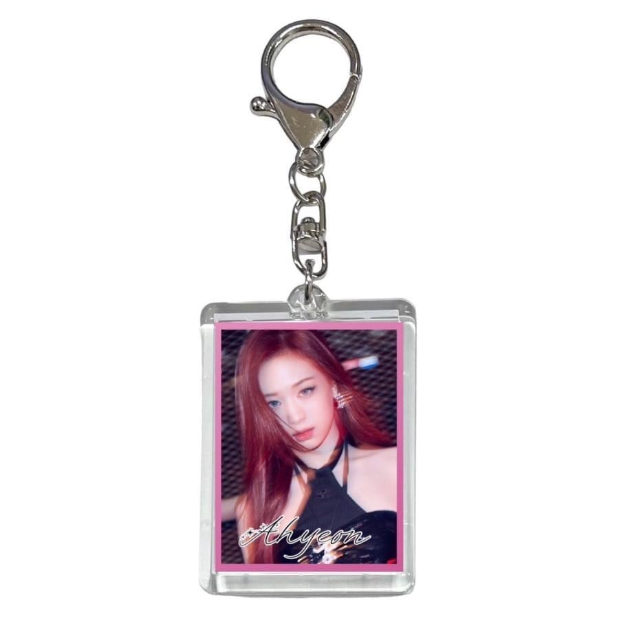 アヒョン BABYMONSTER ベイビーモンスター 両面 写真入り キーホルダー