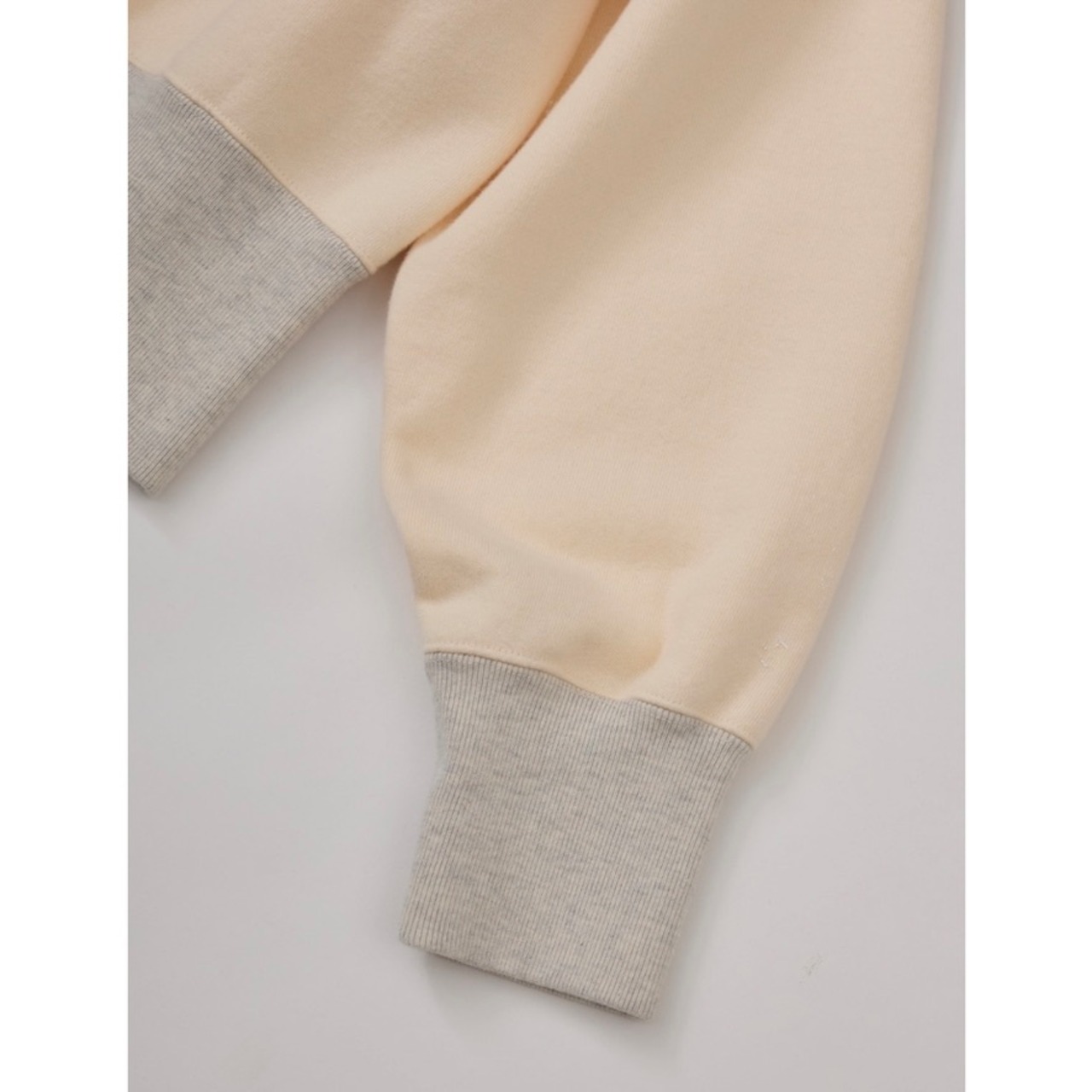 Oblada W GAZETTE SWEAT