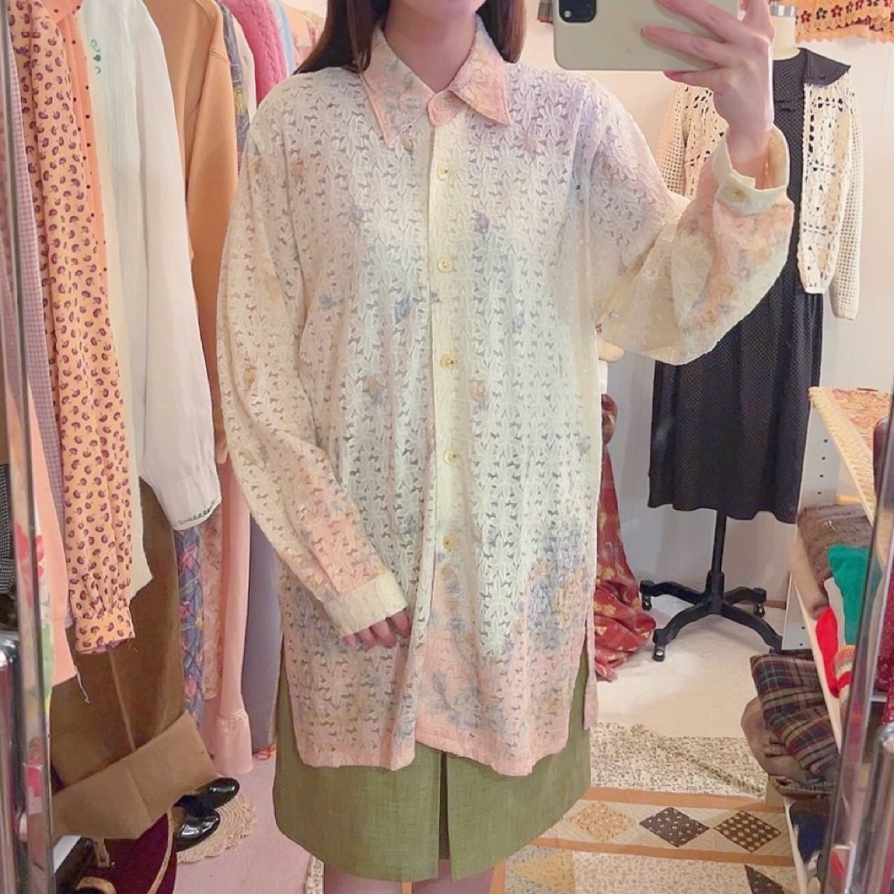 cream gradation flower mesh blouse