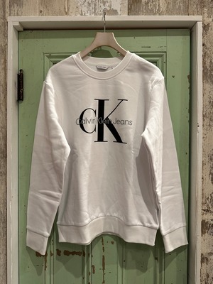 期間限定 SALE！CALVIN KLEIN クルースウェット¥13,800+tax(¥15,180)