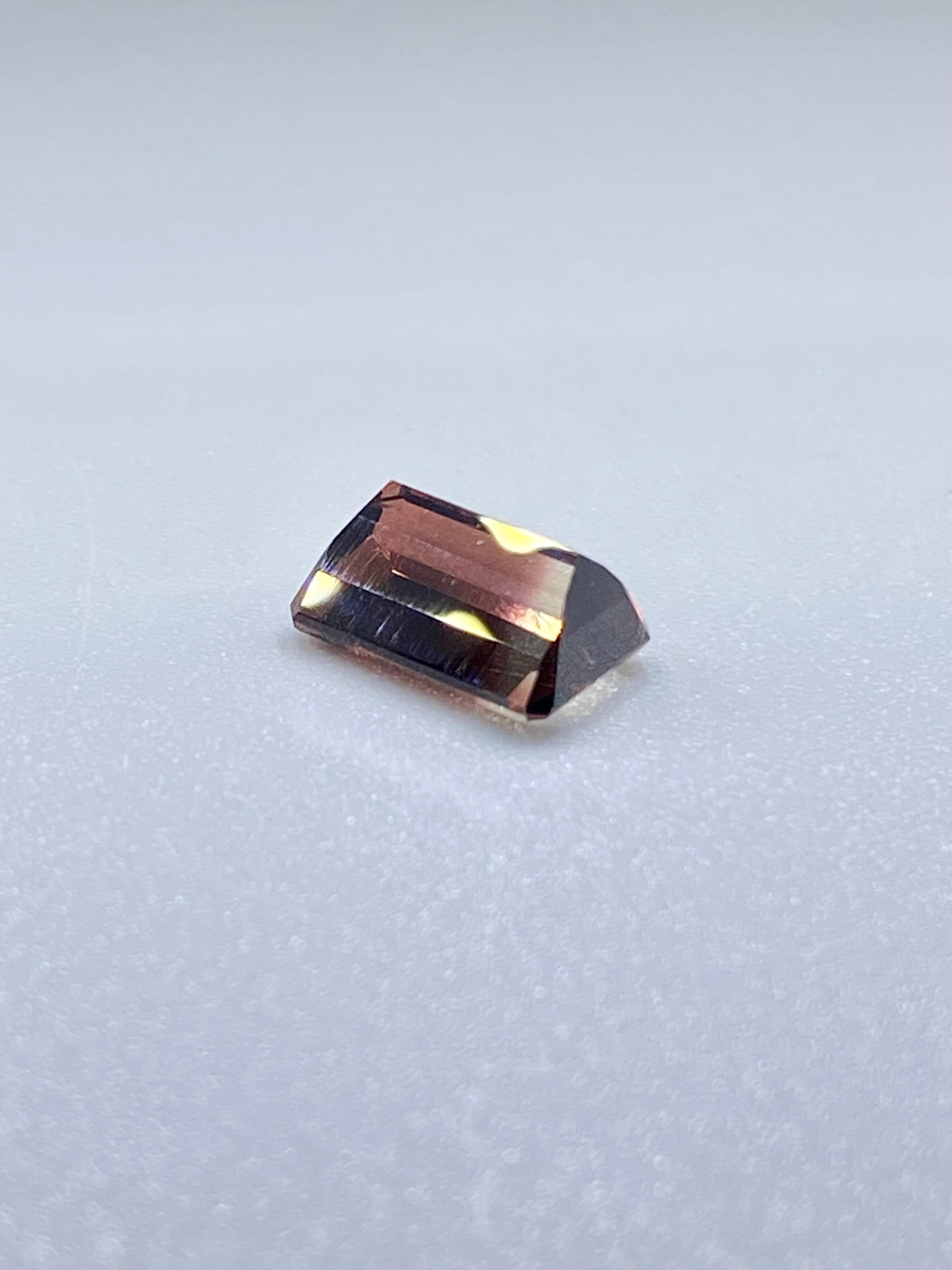 バイカラートルマリン 3.01ct ルース | シークレットベースジュエリー