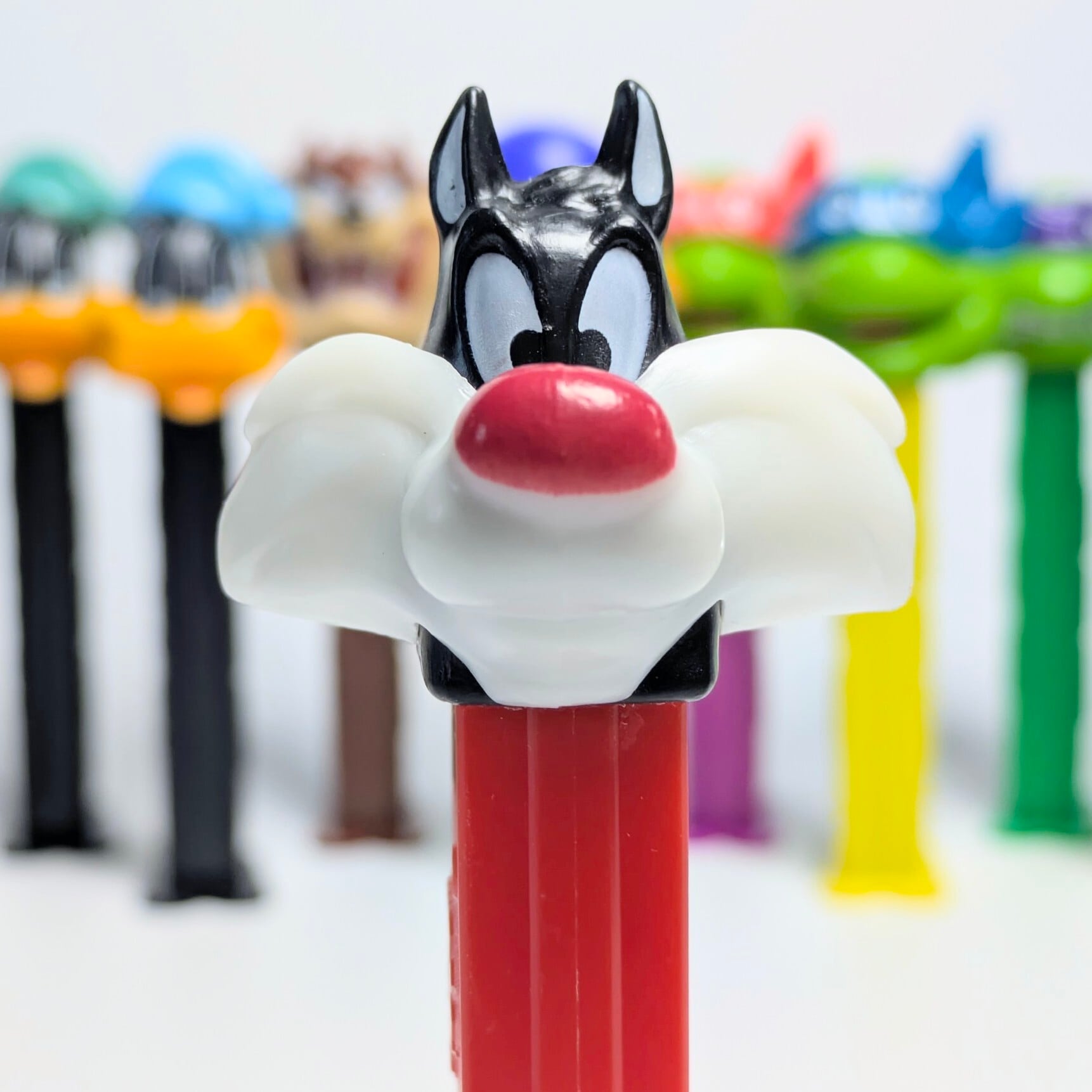 ☆ VINTAGE1995 ☆【 Looney Tunes ( ルーニー・テューンズ )  】『 シルベスター 』PEZ / ペッツ CANDY&DISPENSER / ヨーロッパPEZ（スロベニア） 〚アメリカン雑貨 アメトイ〛