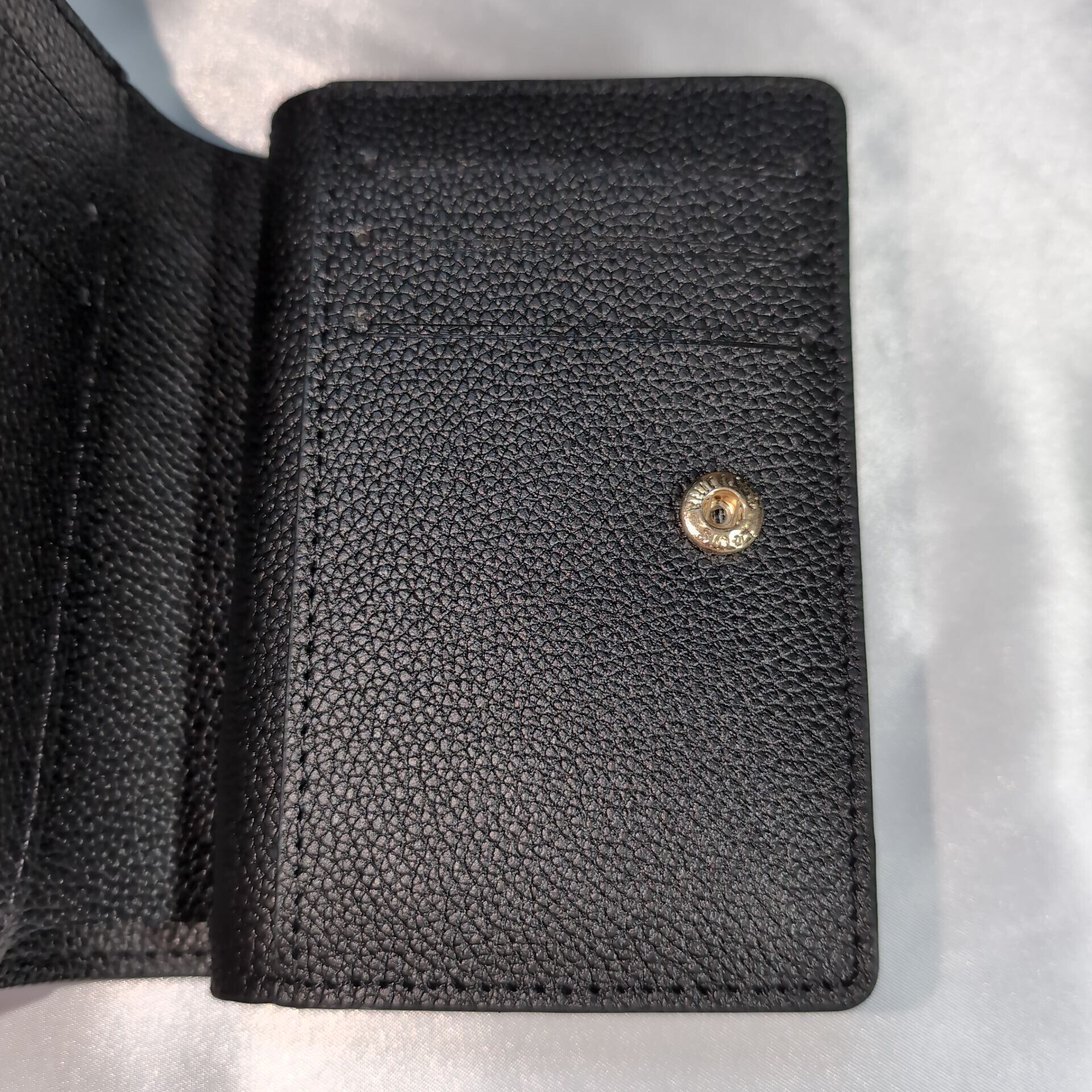 【美品】ルイヴィトン モノグラム アンプラント クレア 2つ折り財布 ブラック バイカラーモノグラム・アンプラント ポルトフォイユ・クレア