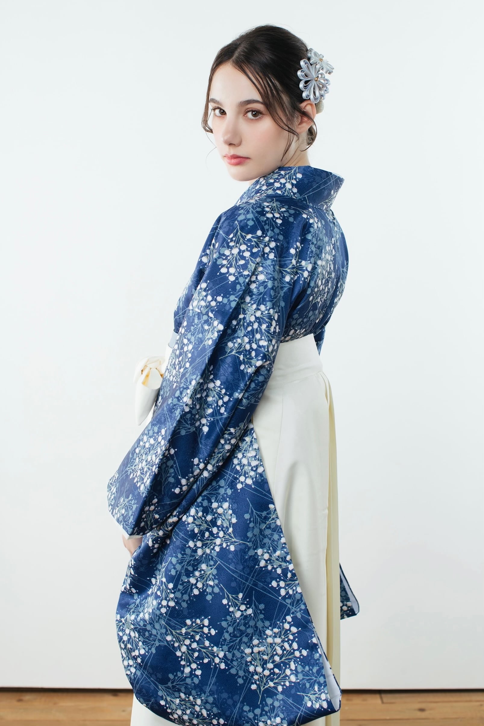 Kimono Sienne 卒業式袴3点セット 袴 二尺袖着物 青 ブルー 紺 Kimono Sienne 卒業式袴3点セット 袴 二尺袖着物 青 ブルー 紺