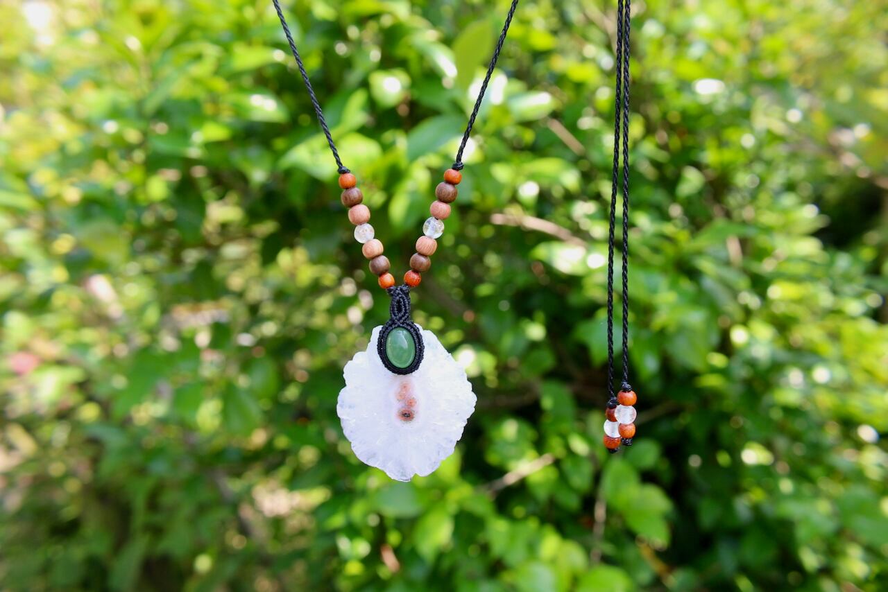 Solar Quartz & Serpentine micro macrame woody pendant