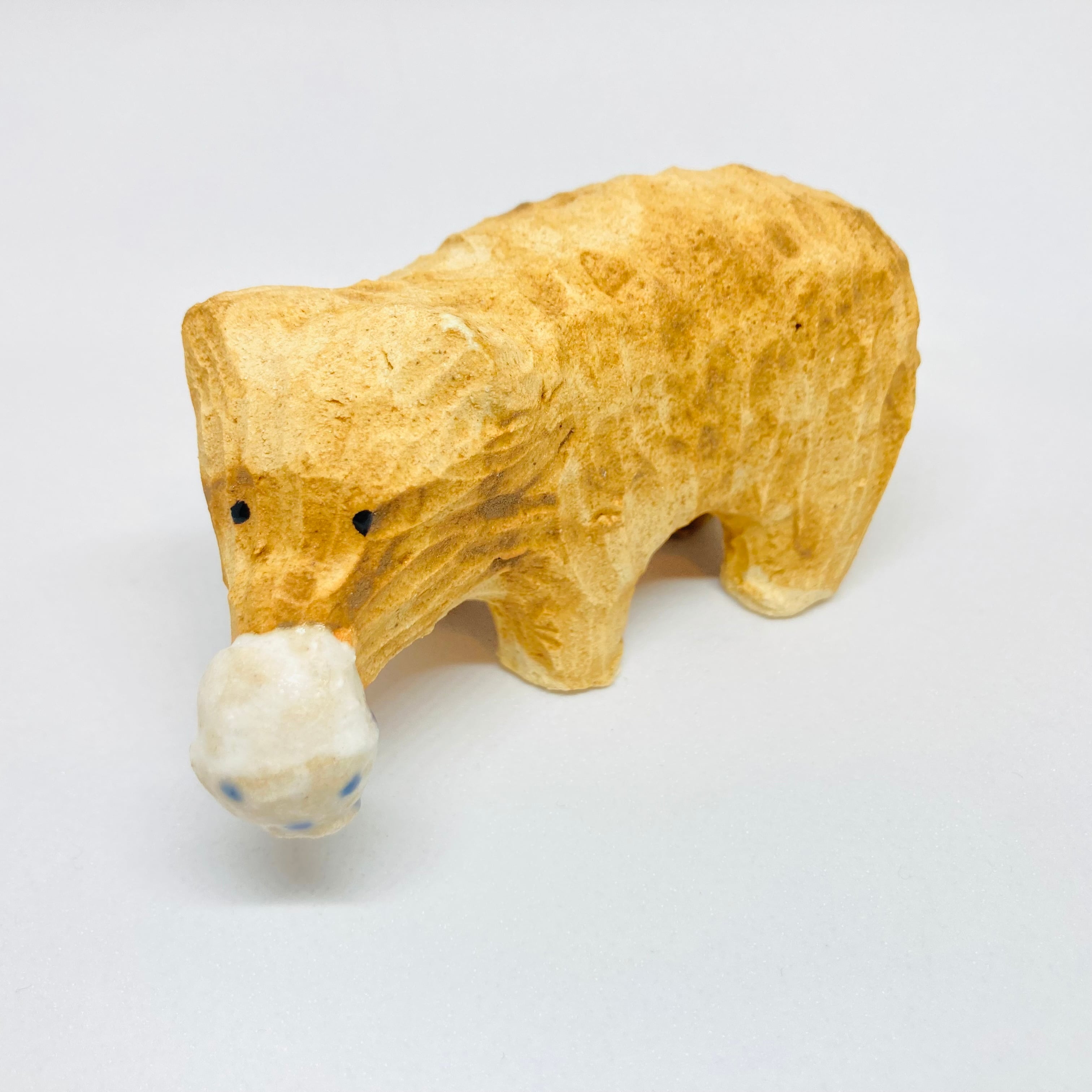 木彫り熊（ごはん）の置き物 / すずきたまみ / 陶芸作品