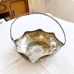 【フランス直輸入】ブロカントな風合いが魅力的 シルバーバスケット（小物入れ）