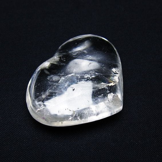 水晶 ハート置物 一点物 145-1547 | 天然石・パワーストーンの東昇 BASE店