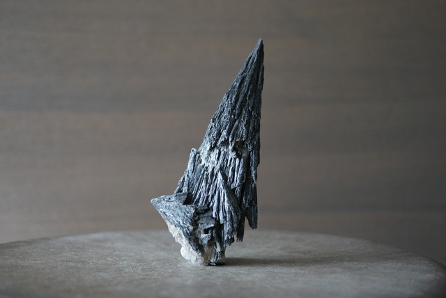 ブラックカイヤナイト Black Kyanite 1174