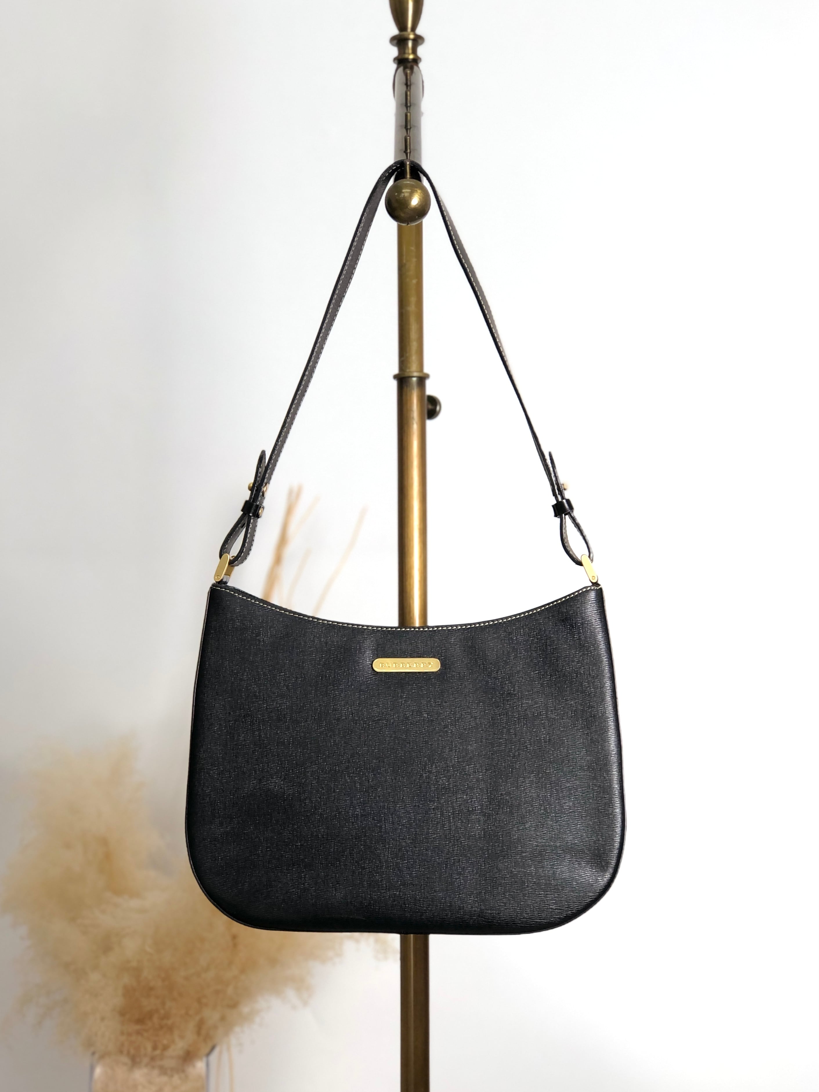 BURBERRY バーバリー ショルダーバッグ ブラック ロゴ レザー ホーボーバッグ vintage ヴィンテージ オールド xfbinh
