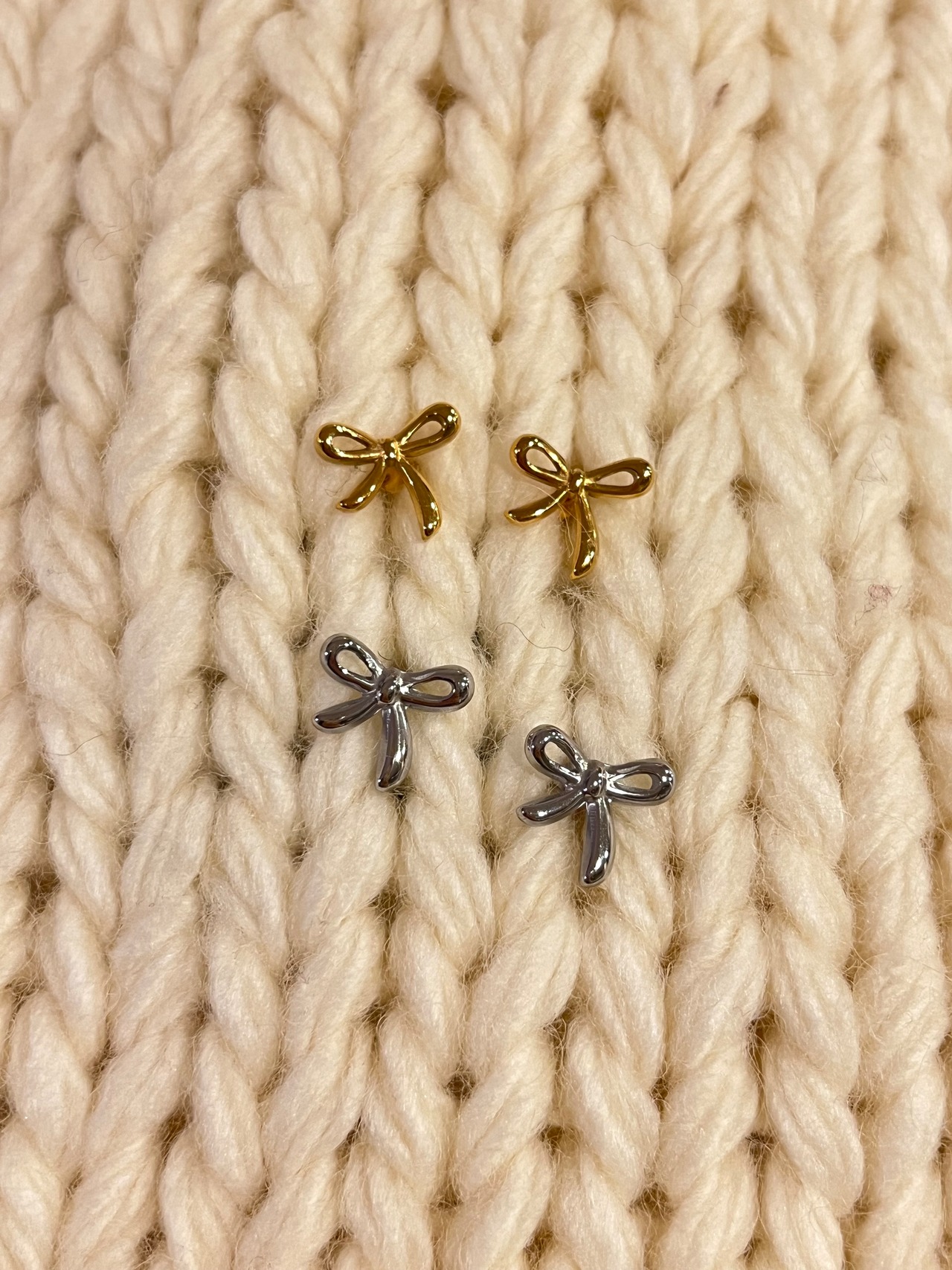 Simple ribbon pierce