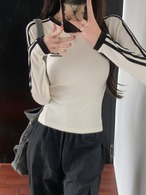 スリムトラックスタイルトップ　UH00030