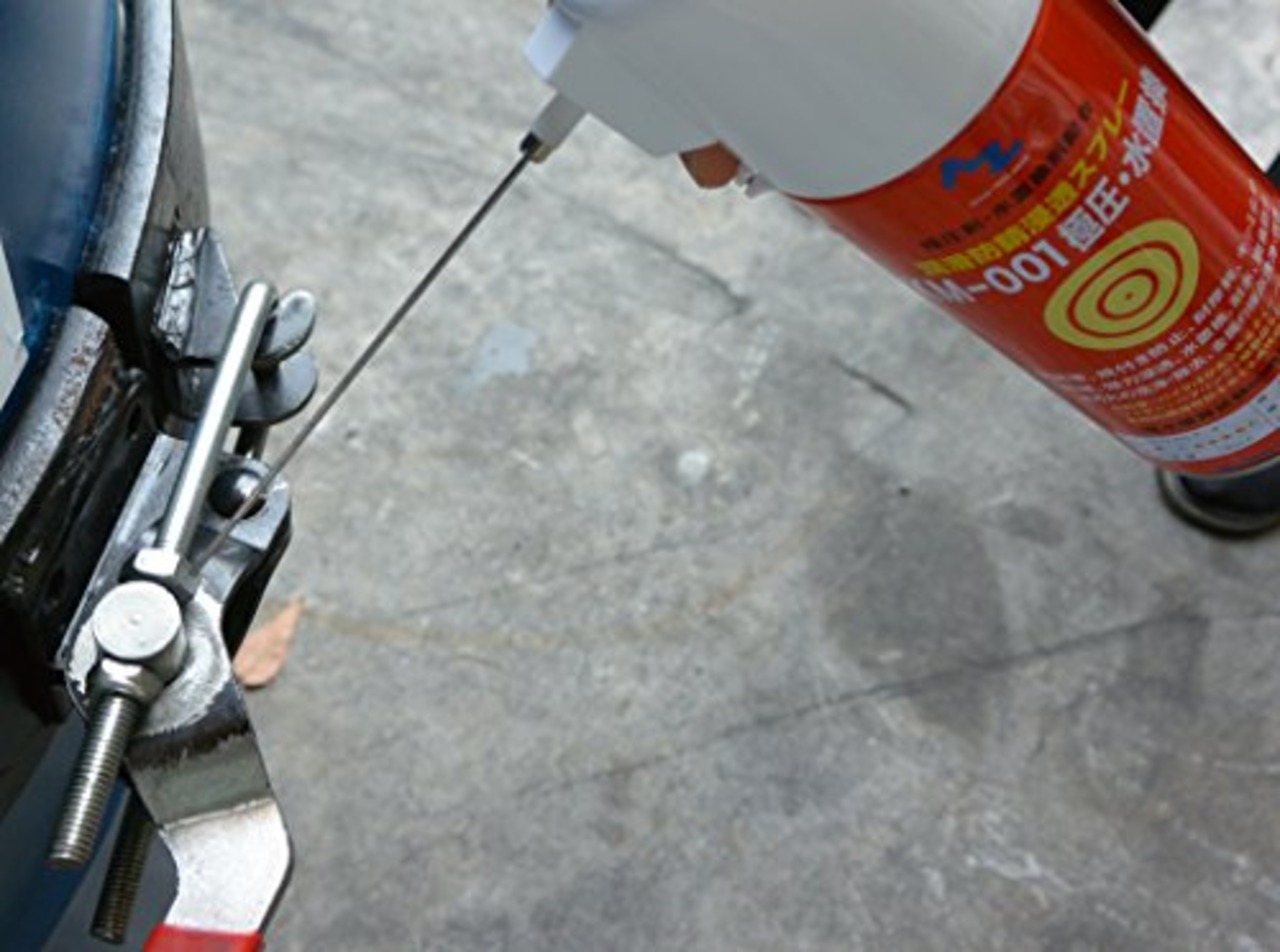 AZ(エーゼット) KM-001 極圧・水置換スプレー 420ml 多目的・多機能・多用途・超潤滑防錆浸透 オイルスプレー 浸透防錆潤滑油 浸透 防錆 潤滑剤 149