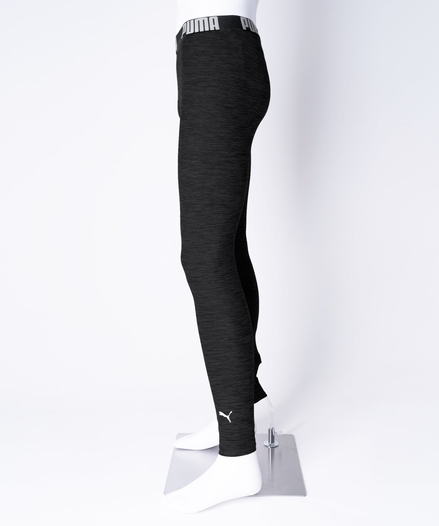 ユニセックス向けのブランドをメインにした、カジュアルな洋服や