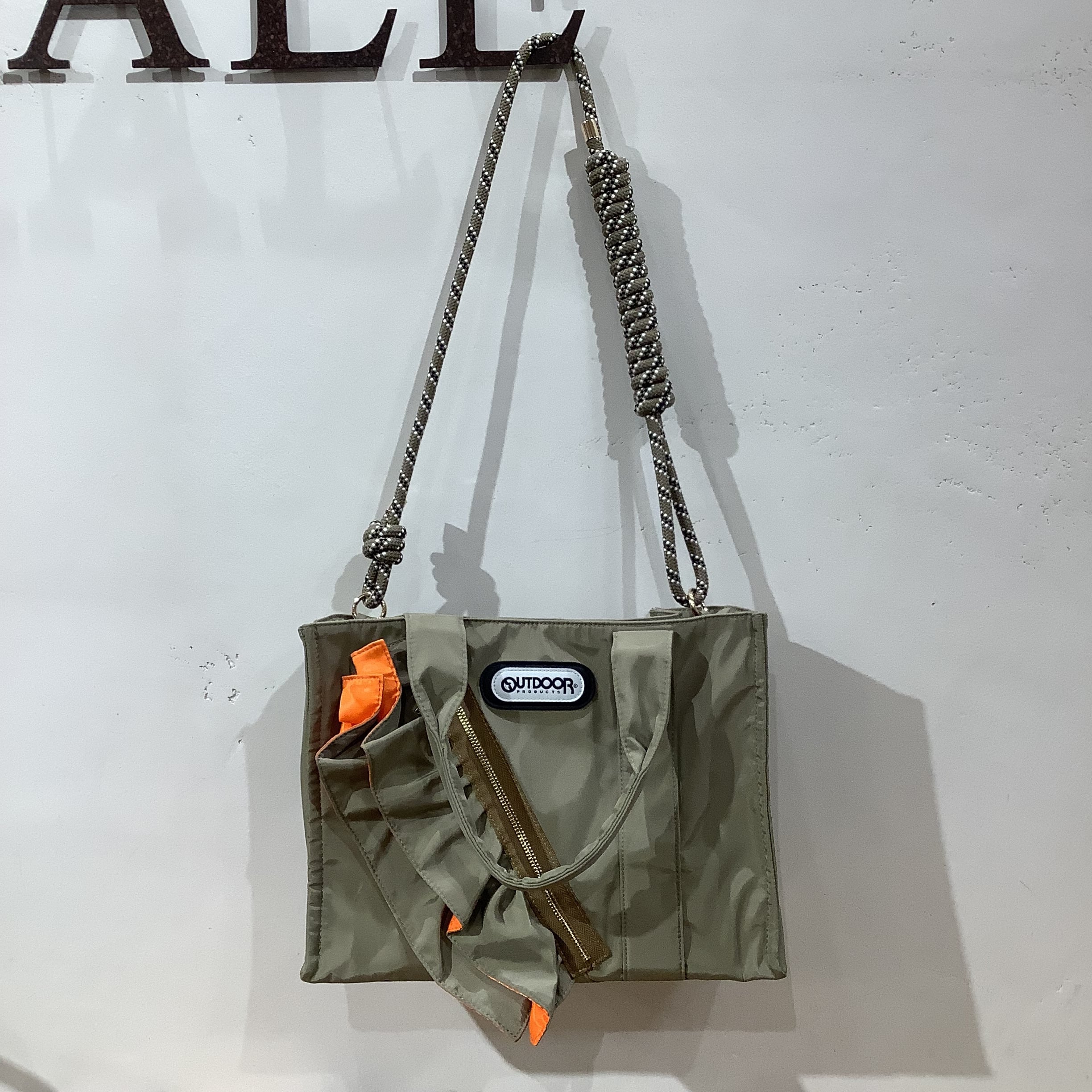 RISLEY×OUTDOOR(リズレイ×アウトドア)】ミディアムフリルトートバッグ