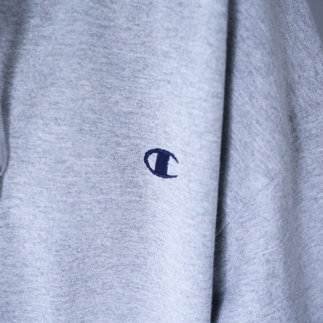 "Champion" light gray color over silhouette sweat parka