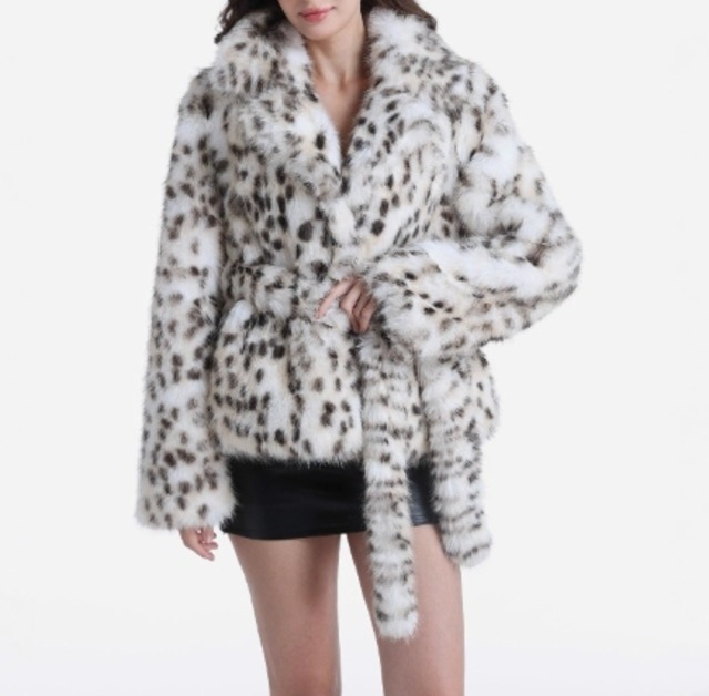 【送料無料】 アウター コート ショート丈 フェイクミンク ヒョウ柄 ファー 長袖 前開き ファーベルト 襟付き あったか ふわふわ きれいめ エレガント 大人可愛い シンプル おしゃれ シック 存在感 フェミニン ガーリー 韓国 オルチャン 人気 トレンド 新作 秋 冬 20代 30代 40代 お出かけ イベント 旅行 リゾート デート ママ デイリー オフィス OL 通勤 通学 普段着 着回し インスタ映え 70364