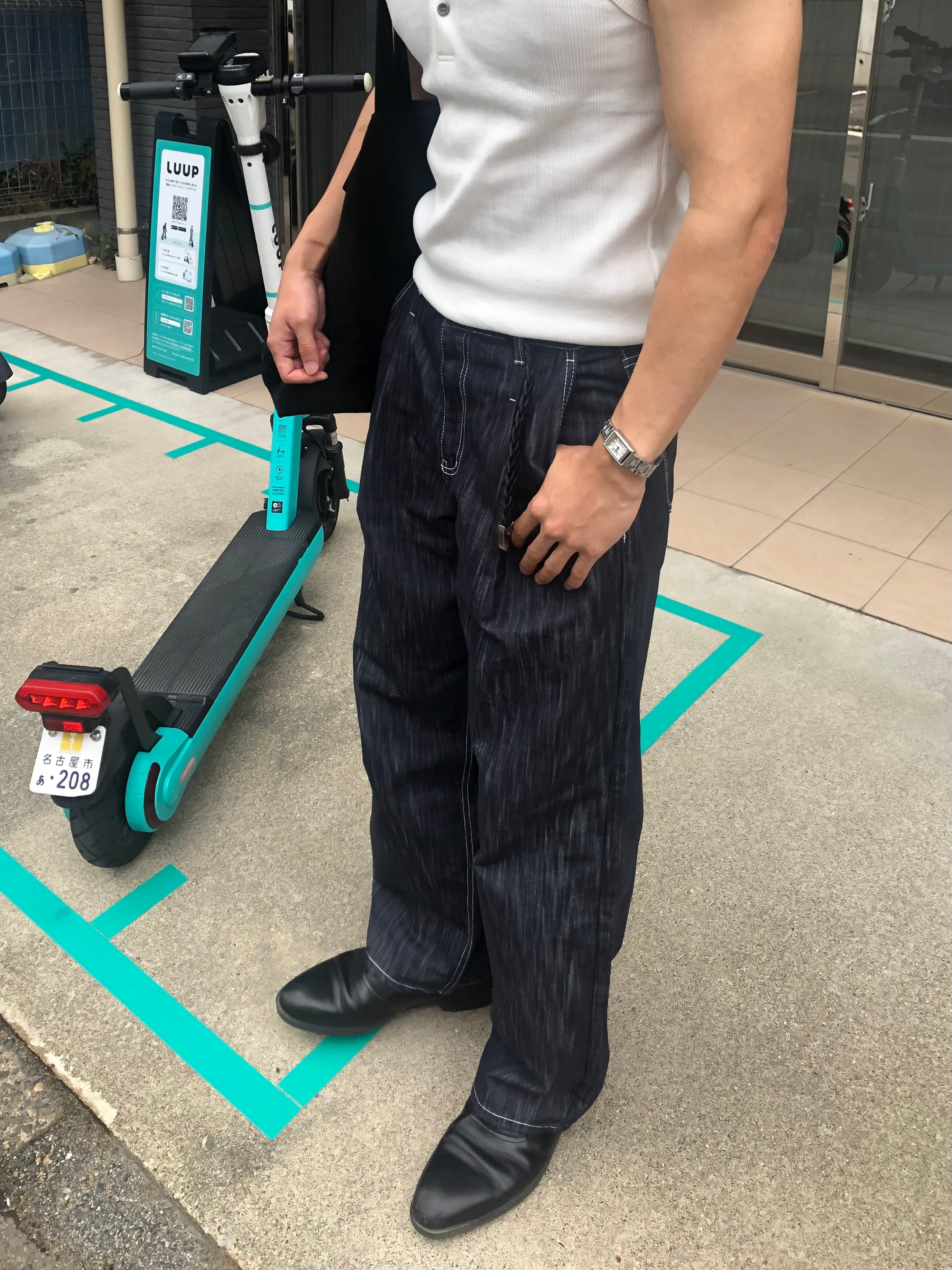 Non-Fade Indigo Tuck Semi Wide Jeans [Mid Blue] | 1AM