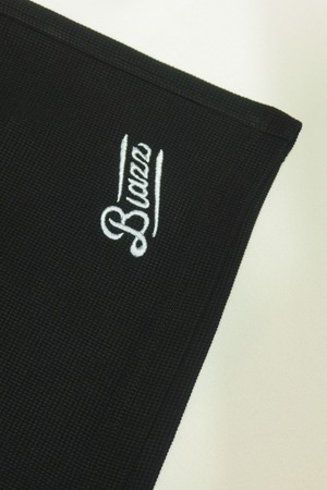 LOGO BAHAMAS VIBE WAFFLE SHORTS [BLACK]