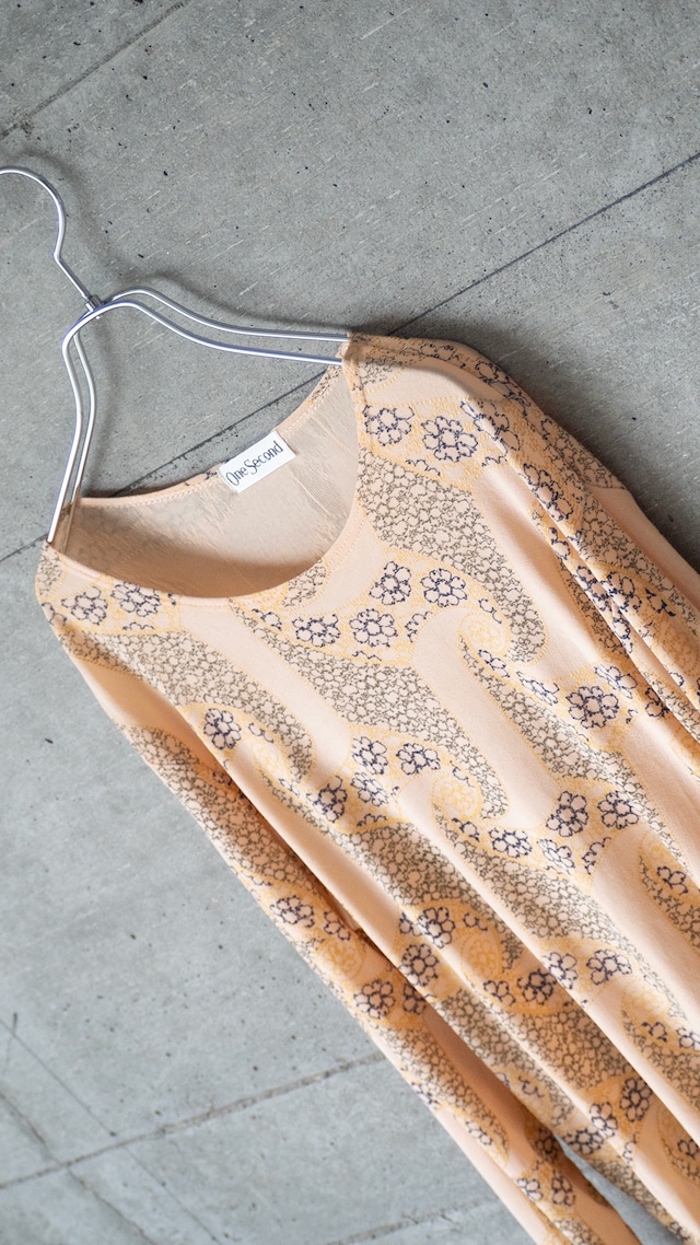 "One Second" used Jacquard stitch crew-neck