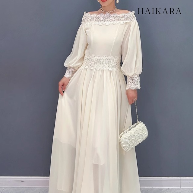 Elegant dress with lace and shoulder design