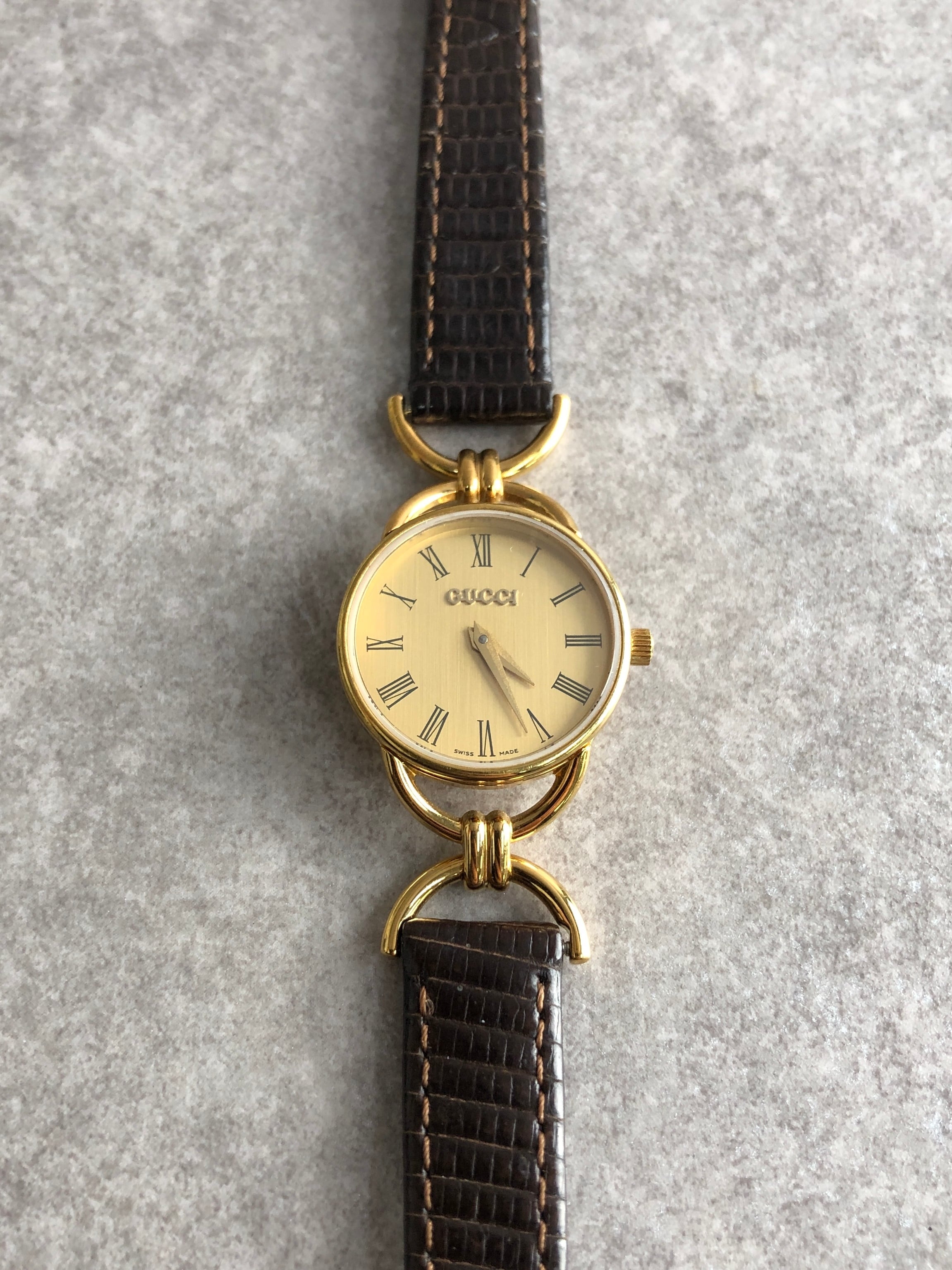 GUCCI グッチ 腕時計 ゴールド ステンレススチール クォーツ 6000.2.L