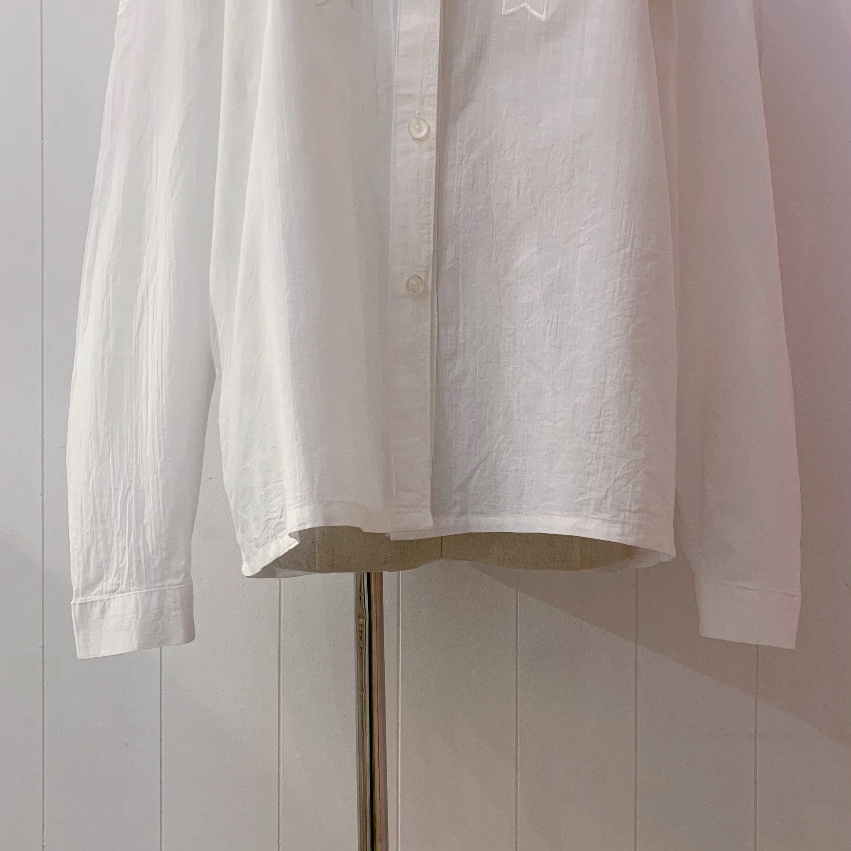 white ribbon flower embroidery blouse