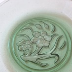 グリーンのガラス皿