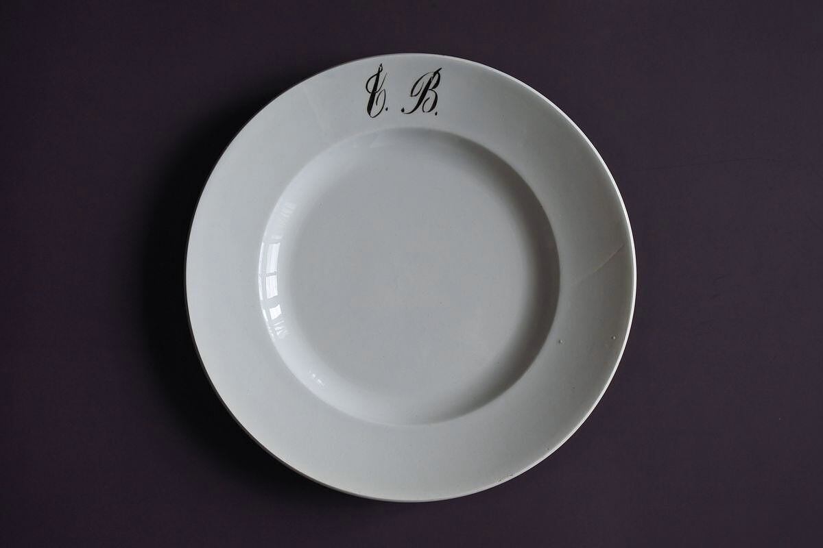 C.1896-1952 French Plate, Saint Amand et Hamage Nord C