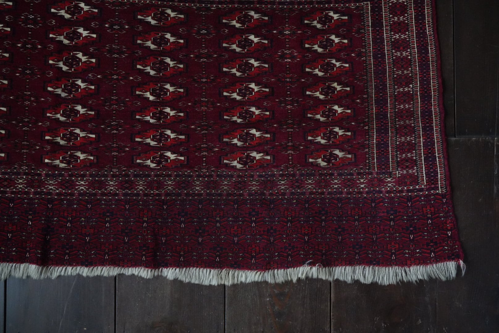 【AA46】美しき高貴な朱赤色のチュバル|アンティークトルクメン