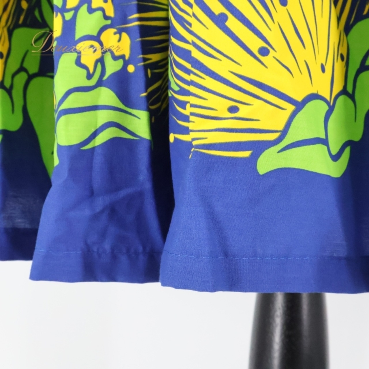 フラダンス 衣装 パウスカート ブルー系 ハワイアンプリント アロハ 鮮やか 華やか さわやか かわいい 上品 シングル スカート レッスン 練習 イエロー系 グリーン系 青 水色 黄 緑 フラ ダンス ふんわり ハワイアン アウトドアイベント ダンスパフォーマンス スカートコーデ トロピカルデザイン 軽やか かわいいデザイン プリントスカート おしゃれ