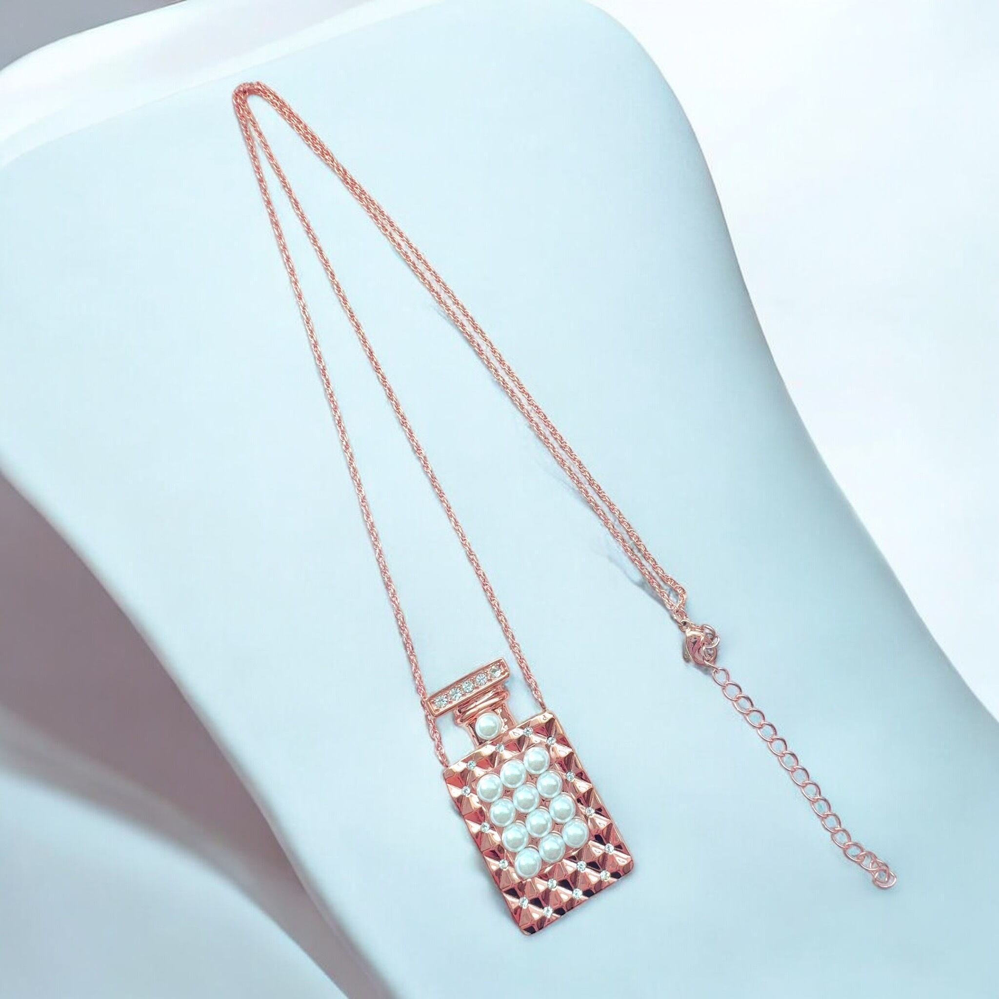 312 魂を浄化し幸せなお金を手に入れる パルファムボトル パール  