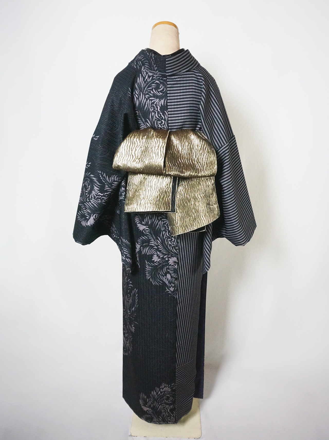 【即納レディースMサイズ 】仕立て上がり 袷「片身変わりアカンサス更紗×変わり縞」　[B1141]