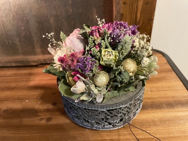 レースのブリキ花器アレンジ①(送料無料)