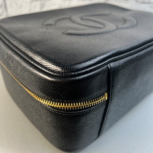 CHANEL シャネル ココマーク コスメ キャビアスキン ショルダーバッグ ブラック A-10188