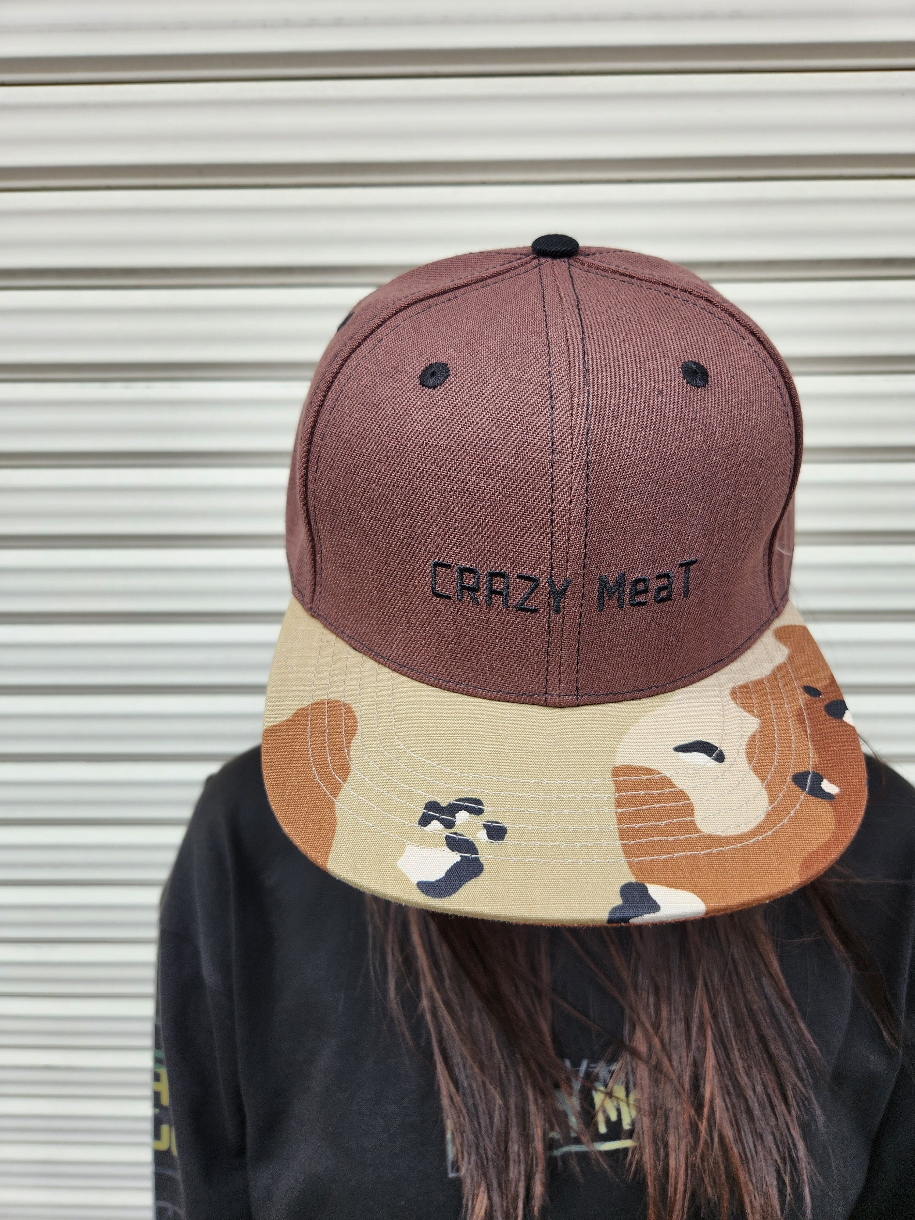 フラットバイザーキャップ】CRAZY MeaT：チョコチップ迷彩(ブラウン