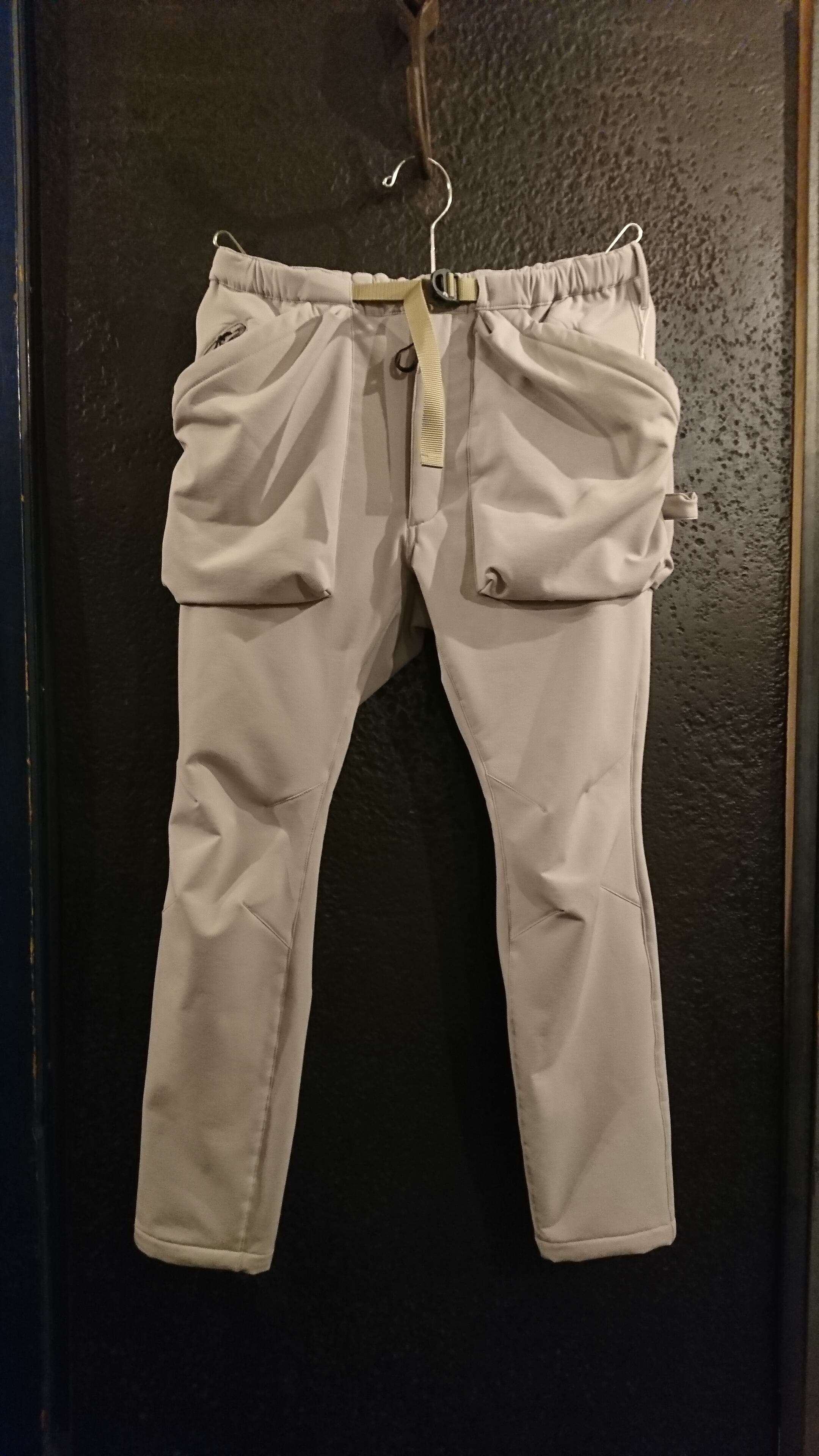 COMFY CMF OUTDOOR GARMENT 