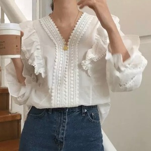 Vネックフリルブラウス　A0399