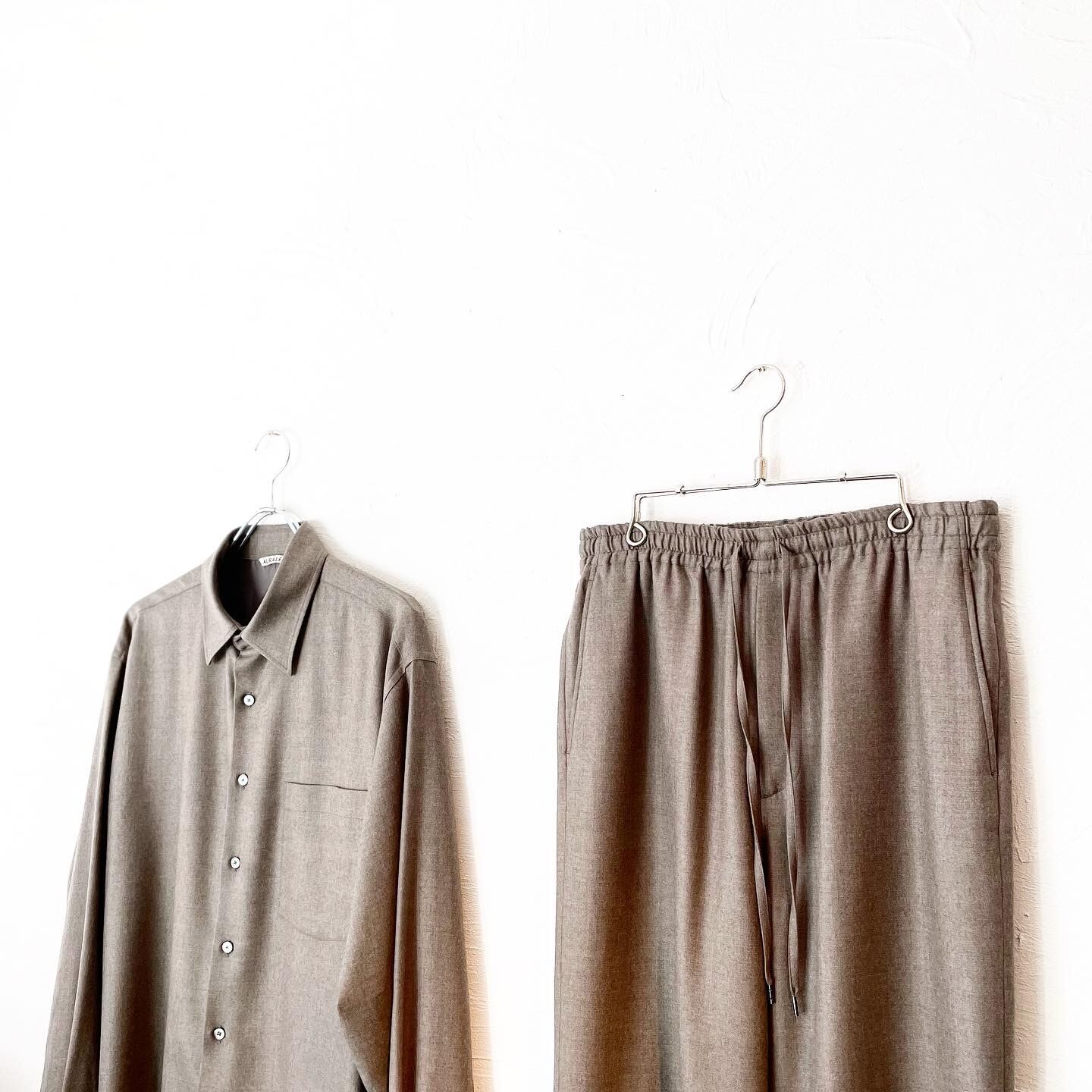 AURALEEオーラリーaw SUPER LIGHT WOOL EASY SLACKS   torico