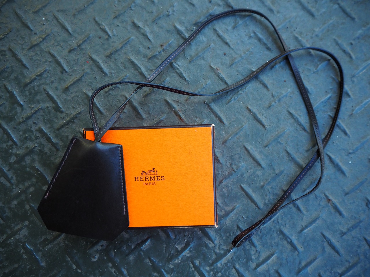 Vintage HERMES Clochette Leather Necklace □C刻印 | COSMO LIFE STORE