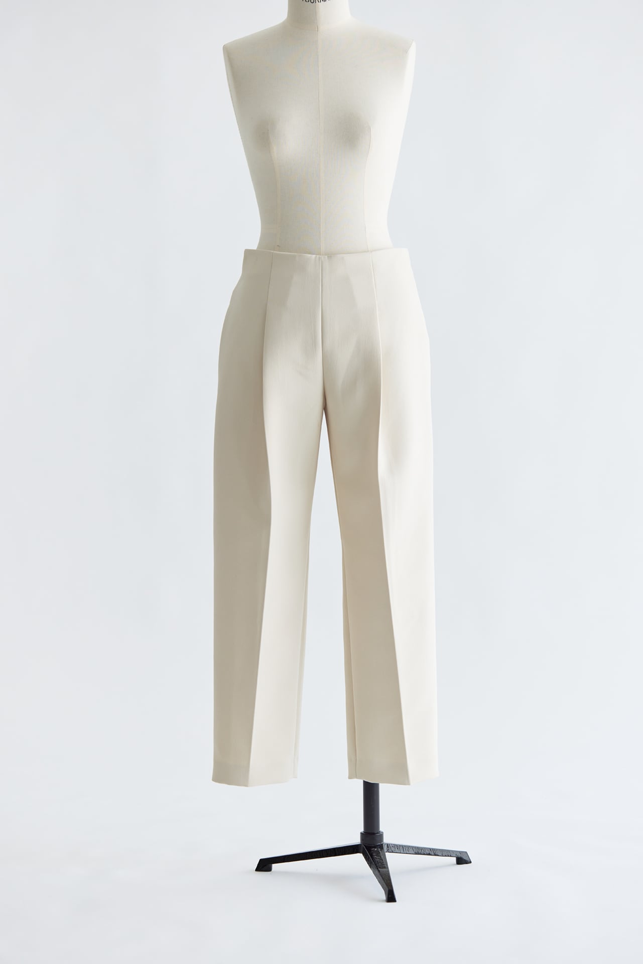 IVORY TUCKED PANTS 26FW04