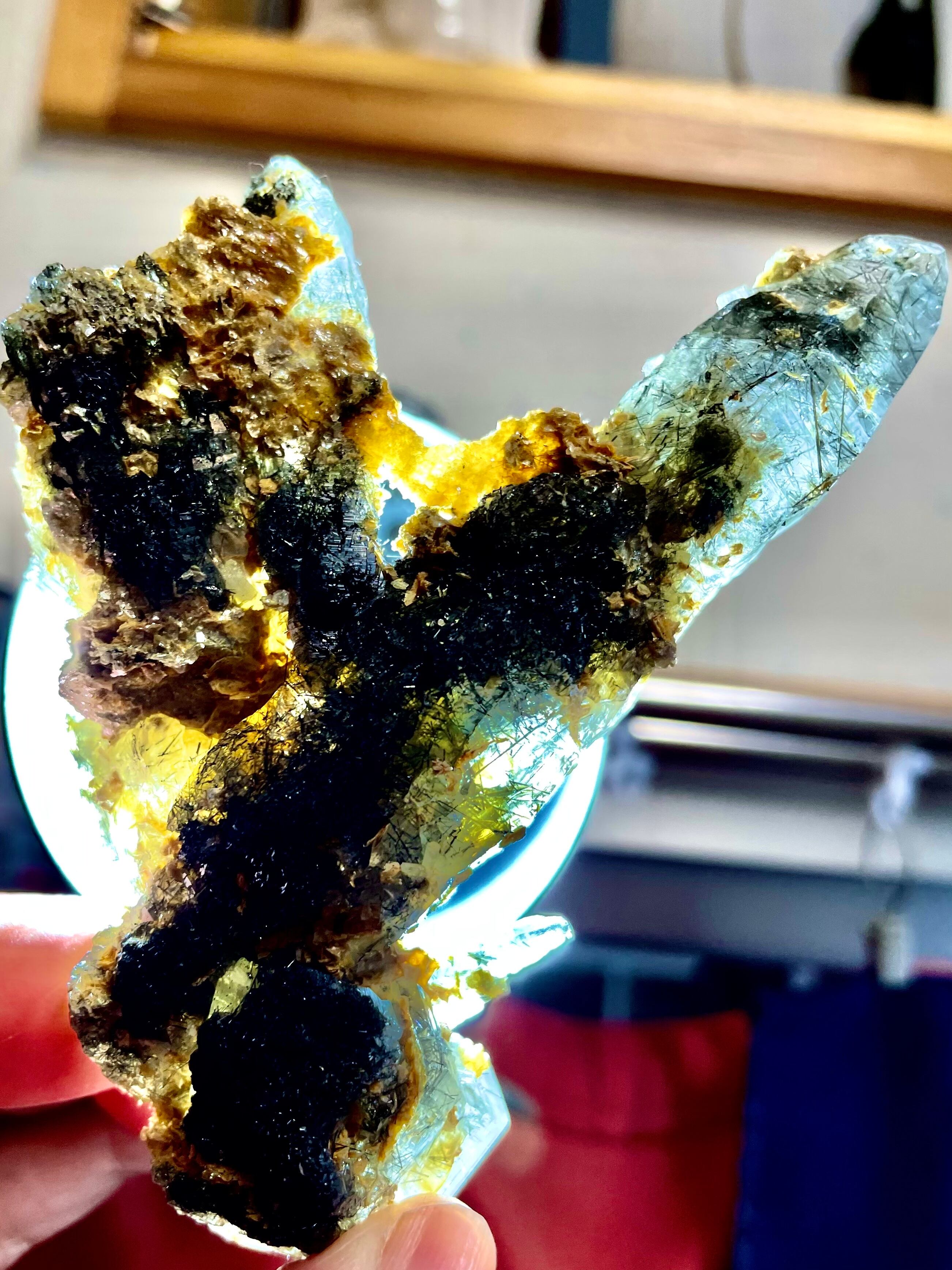 2) New found！ギルギットの秘宝「ディラン・クオーツ」スーパー