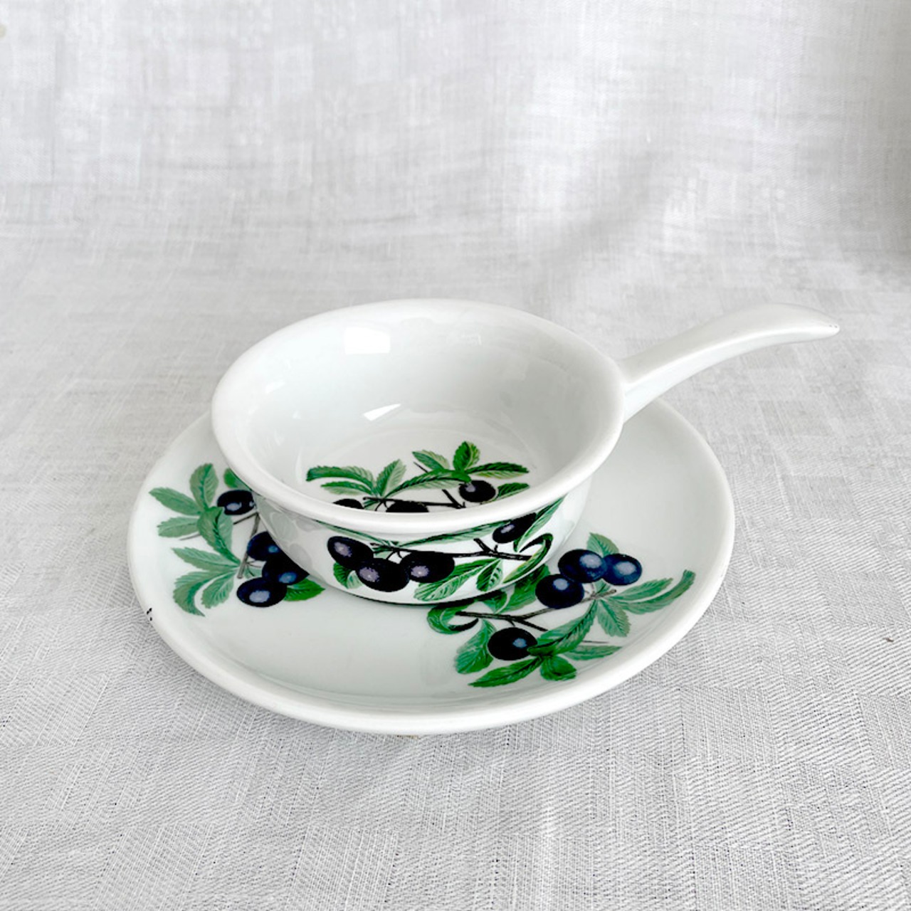 アペロトレー　オリーブのお皿　おつまみ小皿　ナッツ入れ 12TWdr6